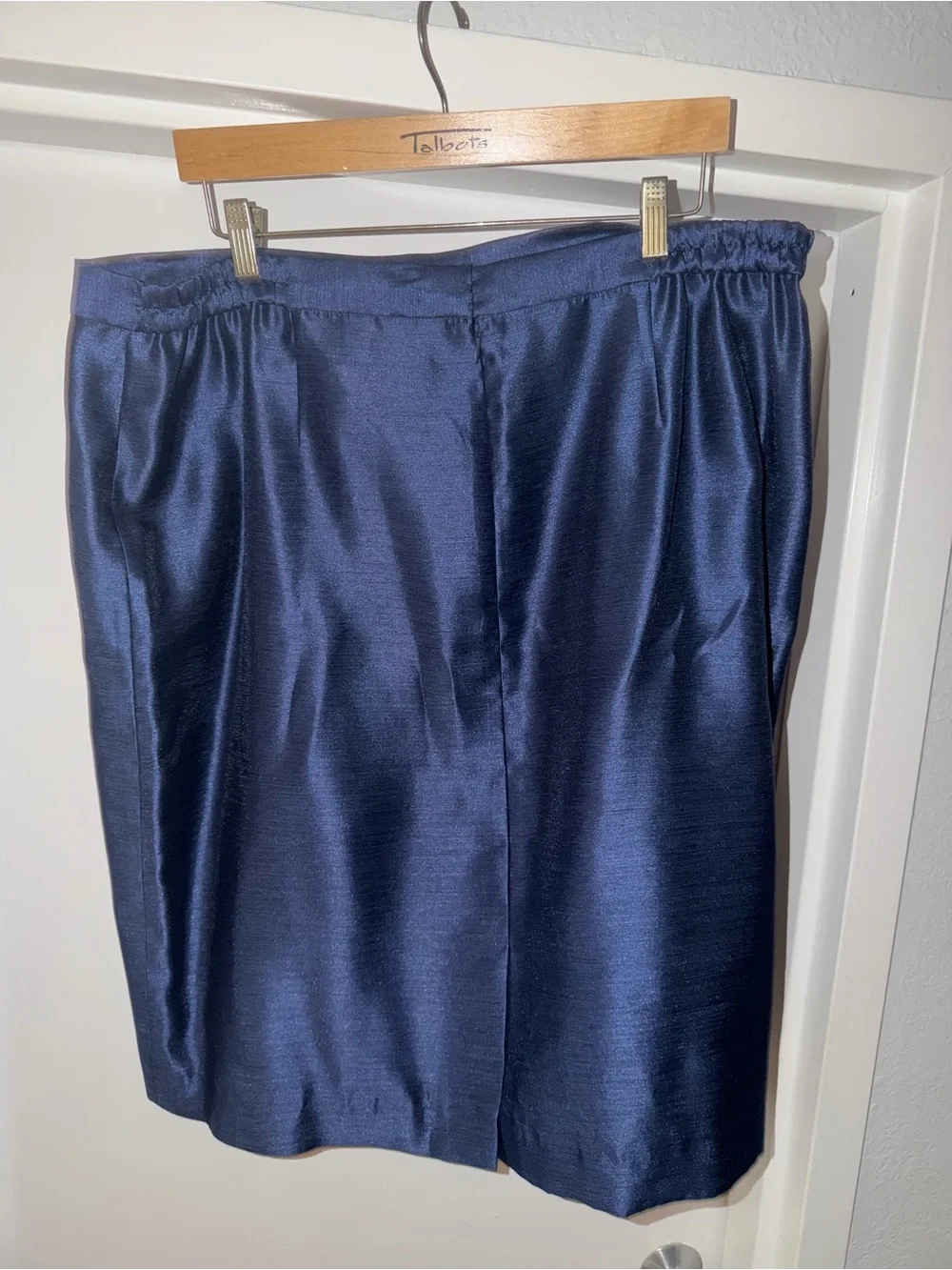 Nipon Boutique Navy Satin-Effect Floral Trim Blazer 18W - Picture 2 of 6